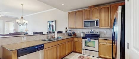 คอนโด, หลายเตียง (The Waters Condo Building 3-The Cape) | ครัวส่วนตัว
