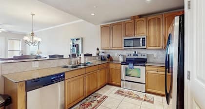 Waterfront Condo With Furnished Balcony, Central AC, & Washer/dryer