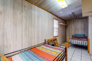 3 habitaciones, decoración personalizada y muebles diferentes