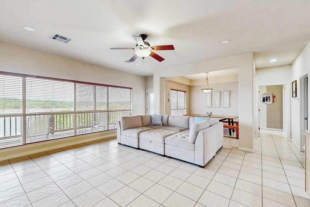 House, Multiple Beds, Pool View (Riverfront Escape) | Living area