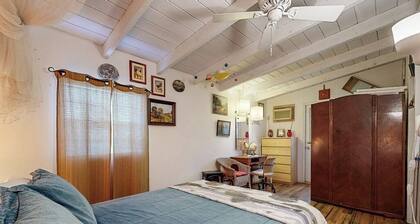 Cozy Dog-friendly House Near Water With Enclosed Yard, Grill, & Equipped Kitchen