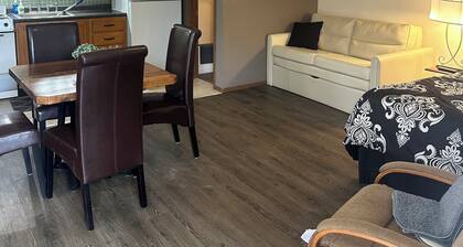 Cozy, Fully Furnished, Apartment near Mark Twain Lake -Sleeps 4-Boat Parking