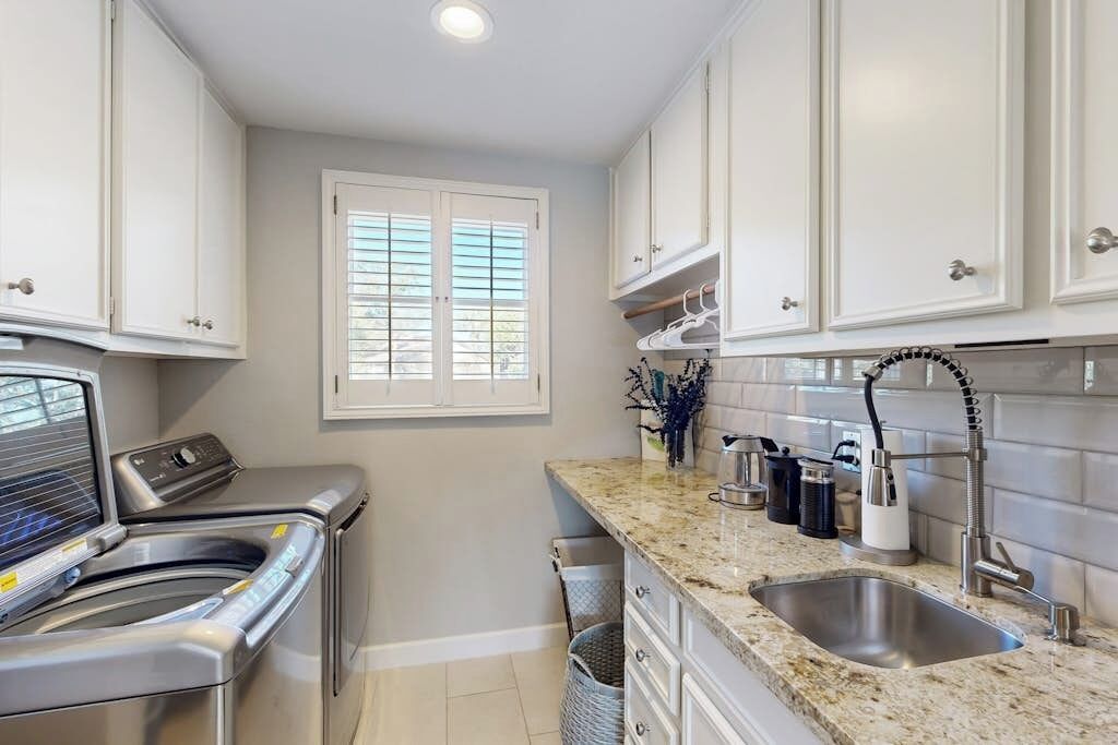 House, Multiple Beds (Bay Point Paradise) | Private kitchen