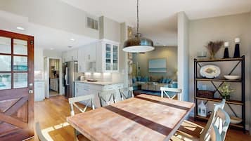 House, Multiple Beds (Bay Point Paradise) | 3 bedrooms, individually decorated, individually furnished, bed sheets