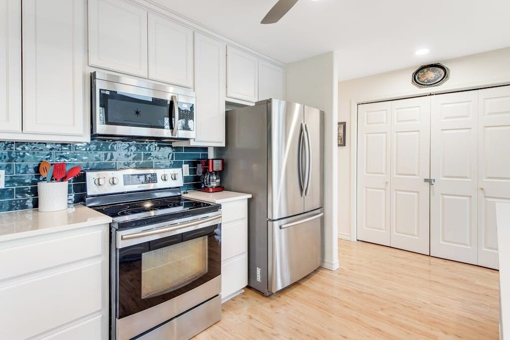 House, Multiple Beds (Lake Travis Hill Country Retreat) | Private kitchen
