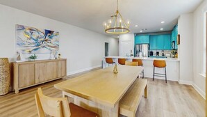 Kondominium, Beberapa Tempat Tidur, pemandangan kolam renang (The Waters Condo - Lakefront Oasis) | 3 kamar tidur dan didekorasi berbeda-beda
