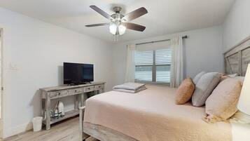 Condo, Multiple Beds, Pool View (Sundowner)