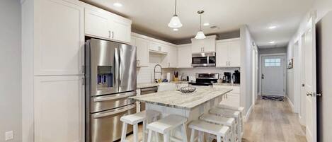 Condo, Multiple Beds, Pool View (Sundowner) | Private kitchen