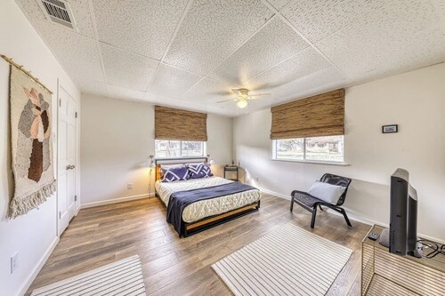 Relaxing Family-friendly Home - Firepit, Playground & River Access