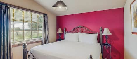 Condo, 1 King Bed, Fireplace, Garden View (Historic Rocky Hill - Bordeaux Suite) | 1 bedroom, individually decorated, individually furnished, bed sheets