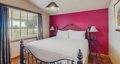 Lovely Dog-friendly Suite With Tasting Rooms Along Hwy 290 Wine Trail