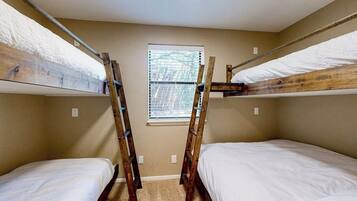 5 bedrooms, individually decorated, individually furnished, bed sheets