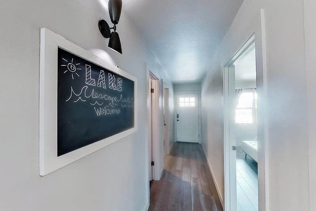 Condo, Multiple Beds (Lake Escape) | Interior