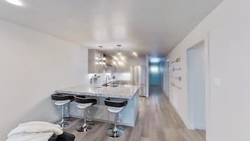 Condo, Multiple Beds (Lake Escape) | Interior