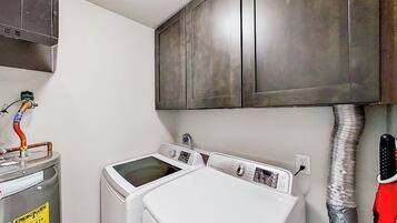Condo, Multiple Beds (Lake Escape) | Laundry