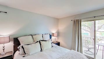 Condo, Multiple Beds (Lake Escape) | 3 bedrooms, individually decorated, individually furnished, bed sheets