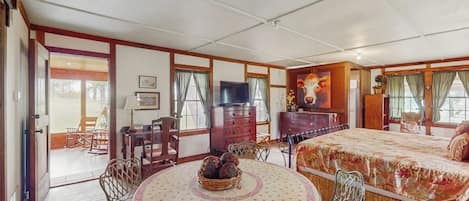 Cabin, 1 King Bed with Sofa bed, Patio (Seahorse Cove)