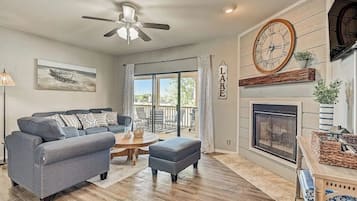 Condo, Plusieurs lits (Full Moon Harbor) | Aire de séjour