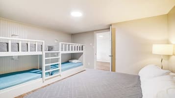 Rumah, Beberapa Tempat Tidur, balkon, pemandangan kolam renang (Tatanka Lodge) | 5 kamar tidur dan didekorasi berbeda-beda