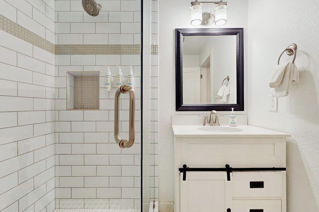 Ferienhaus, Mehrere Betten, Balkon (Crestwood Cove) | Badezimmer | Handtücher