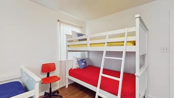 House, Multiple Beds, Balcony (Crestwood Cove) | 4 bedrooms, individually decorated, individually furnished, bed sheets
