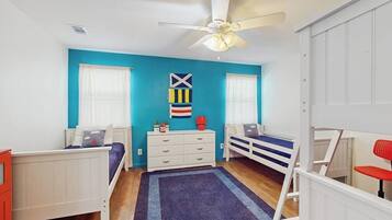 Nhà, nhiều giường, ban công (Crestwood Cove) | 4 phòng ngủ, trang trí khác biệt