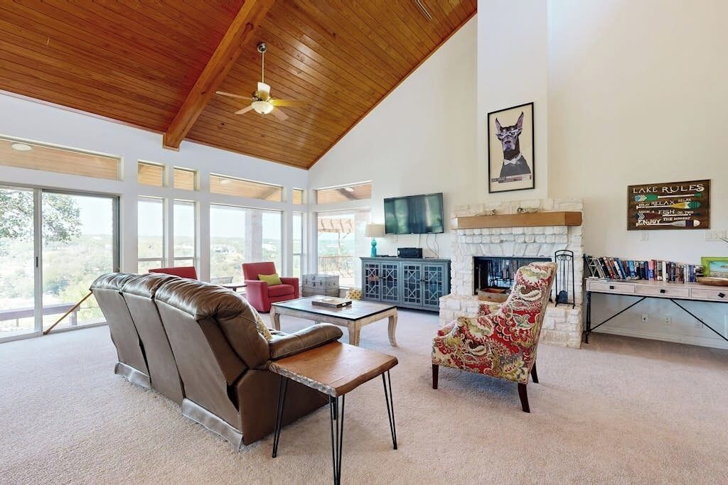 House, Multiple Beds, Garden View (Regal Riverfront Retreat) | Living area