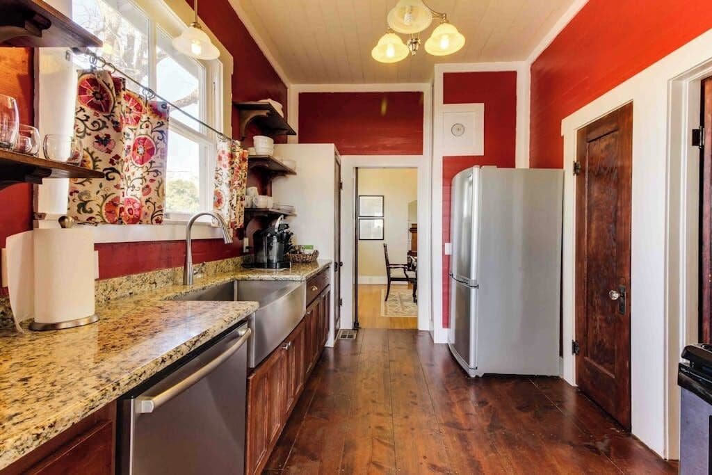 House, Multiple Beds, Garden View (Travis Street - Travis House) | Private kitchen