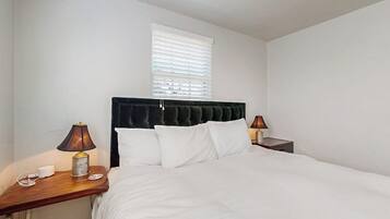 House, Multiple Beds (Spicewood Outback) | 4 bedrooms, individually decorated, individually furnished, bed sheets