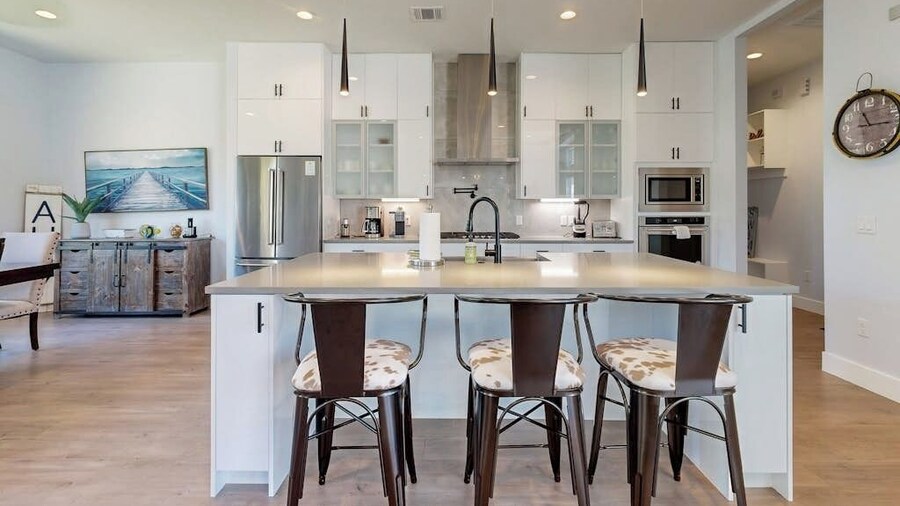 Luxury Hill Country Home in Horseshoe Bay Near Lake LBJ & Golfing With Game Room