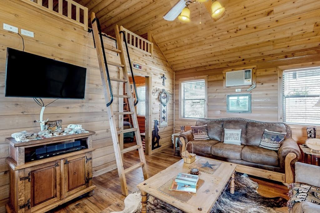Cabin, Multiple Beds (Rock of Ages Cabin ) | Living area