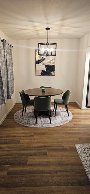 Dining - Central Tucson Retreat 2BR Townhome + Garage + AC for relaxing stays (Tucson)