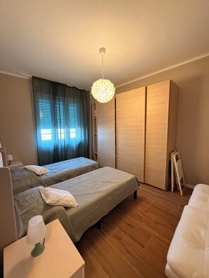 Room - Luminoso appartamento (Viareggio)