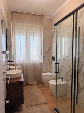 Bathroom - Luminoso appartamento (Viareggio)