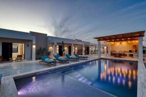 Pool - Oceanfront Luxury in East Cape Private Beachfront (Ligth House Point States)