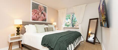 2 bedrooms, iron/ironing board, WiFi, bed sheets