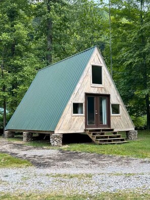 Exterior - Beautiful custom built A-Frame - #1 Cabin Bela (Diana)