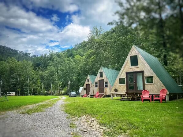 Exterior - Beautiful custom built A-Frame - #1 Cabin Bela (Diana)