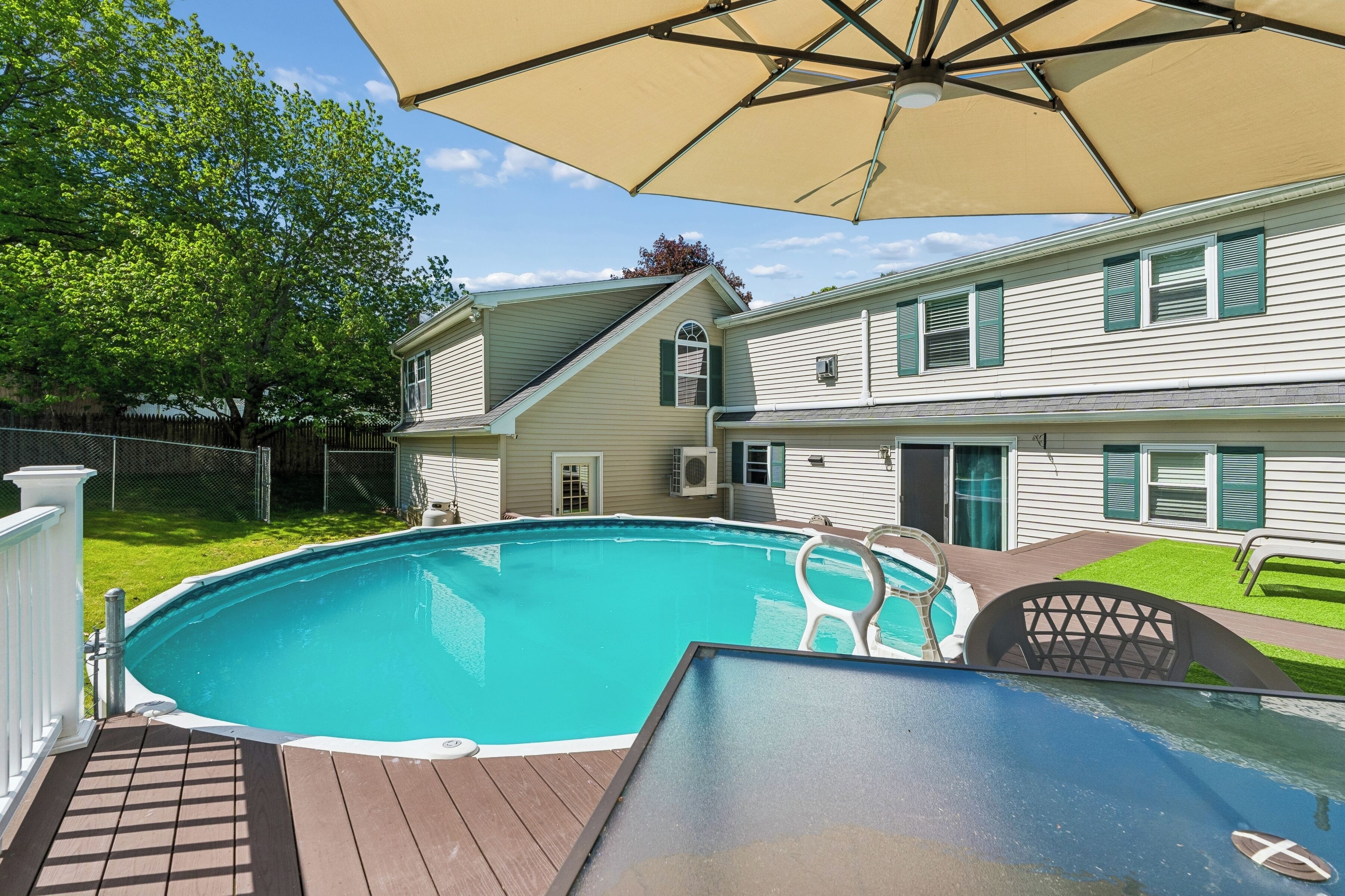 Pool. Pool, Dream Home Gym, TV+Desk in Each Room, 85" TV, Games, 2 BKB Hoops, Fire Pit