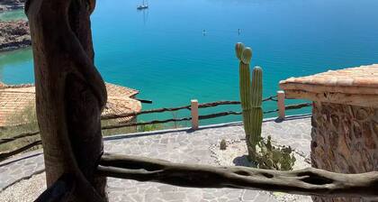 Vista a la isla .// \\. Playa Santispack