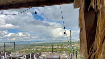 Tempat makan outdoor