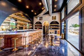 酒吧（店内）