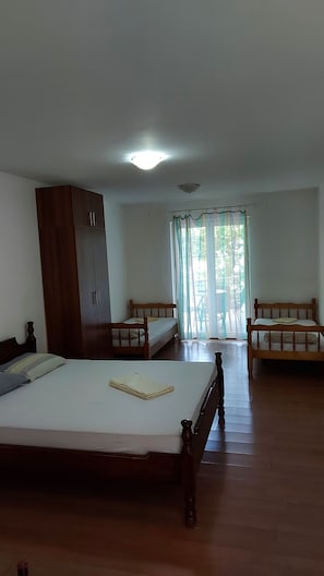 Basic Duplex, Balcony, Hill View | Iron/ironing board - Apartmani Grbovic (Čanj)