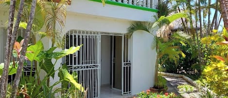 Appartement, 2 chambres, fumeur, balcon | Jardin