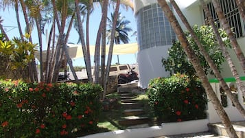 Apartment, 2 Bedrooms, Smoking, Balcony | Garden