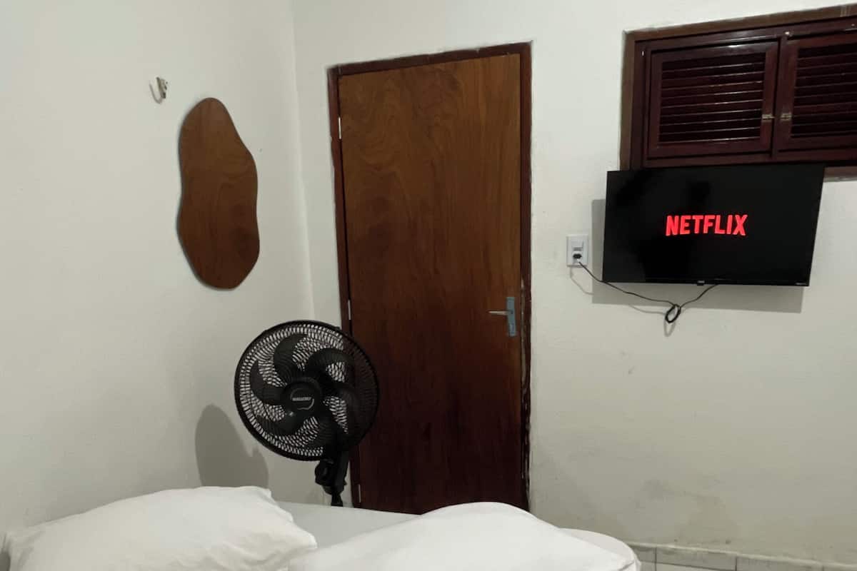Economy Triple Room
