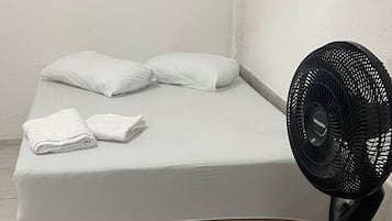 Economy-Doppelzimmer | Kostenloses WLAN, Bettwäsche