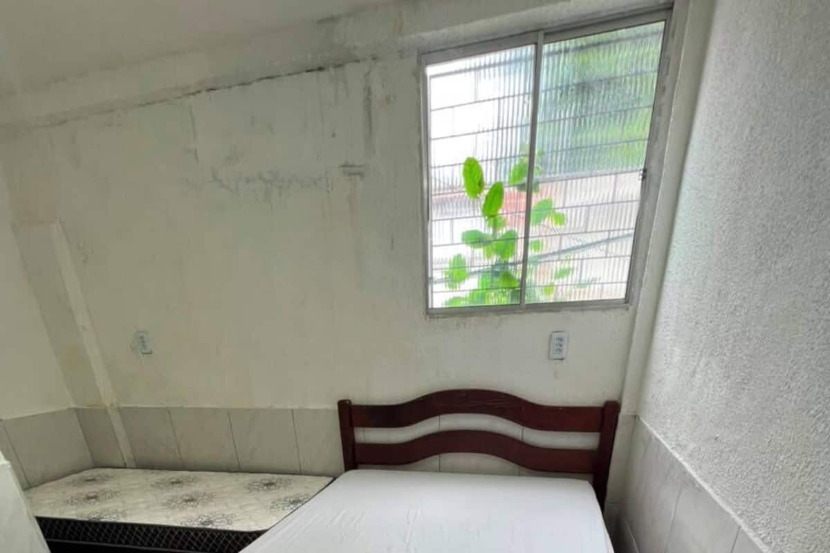 Economy Triple Room