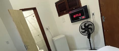 Economy Triple Room | WiFi (free), bed sheets
