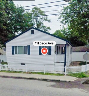Exterior - 3-bedroom house in serene Old Orchard Beach. Short walk, Beach & Amusement Park. (Old Orchard Beach)